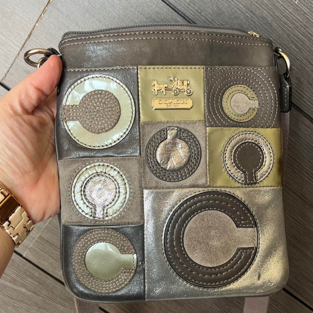Coach Women's Patchwork Crossbody Bag Signature Circles Gray Brown Boho Y2K - Picture 4 of 10